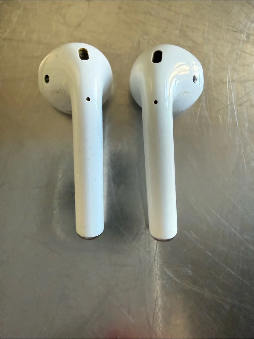 Apple AirPods 2nd Generation with Charging Case A1602